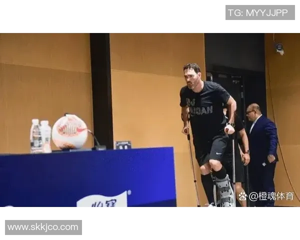 喜讯!苏亚雷斯刚官宣出任武汉三镇新帅!就为沙龙搞定三笔签约 喜讯!苏亚雷斯刚官宣出任武汉三镇新帅!就为沙龙搞定三笔签约